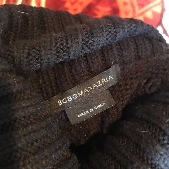 BCBG poncho knit Open knit crochet turtle neck S/M - Picture 5 of 5